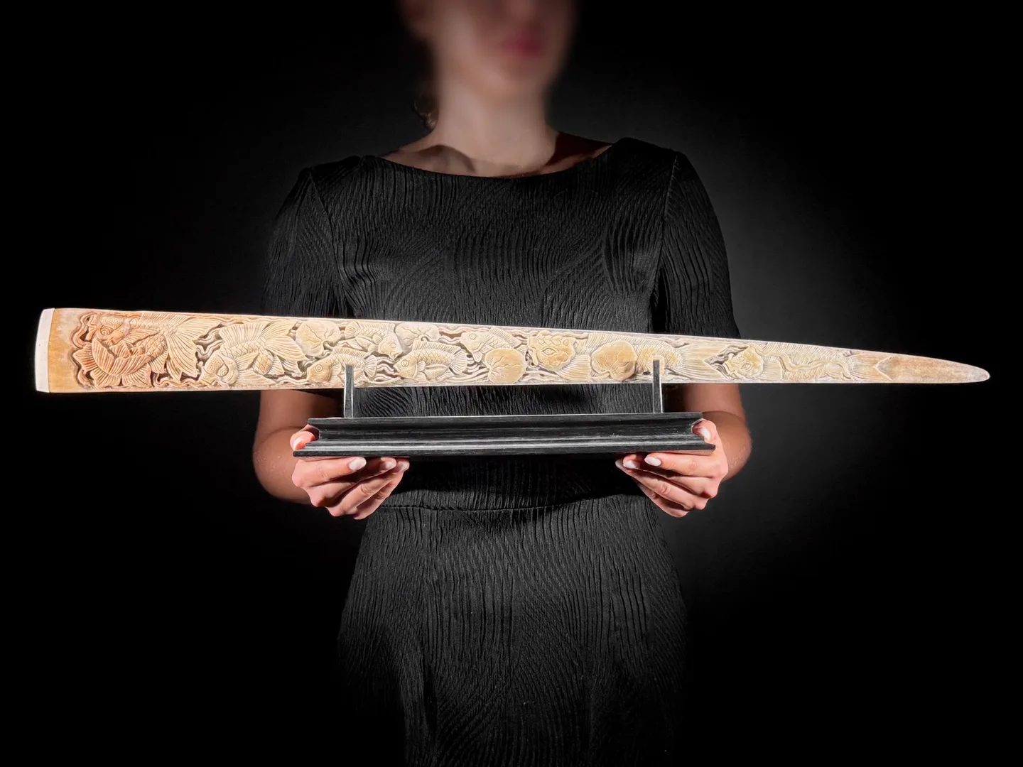 Real by hand carved Nos/tusk Swordfish/Swordfish/Marlin/Swordfish with a motif of fish Koi na wooden stojane (74cm)